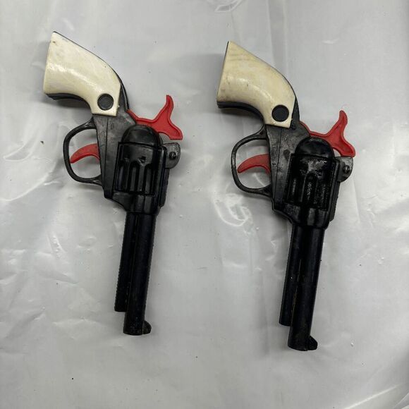 Vintage Hong Kong Made Cap Guns with Scabbards Black Gold Red White - Picture 4 of 11